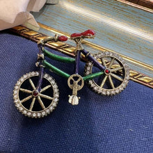 Φόρτωσε την φωτογραφία στο Gallery viewer, Καρφίτσα ποδήλατο με σμάλτο και στρας, αντικέ χρυσό 2712233