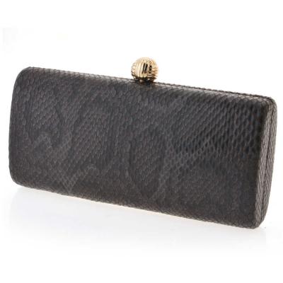 Τσαντάκι clutch κροκό, σκούρο καφέ με χρυσή λεπτομέρεια